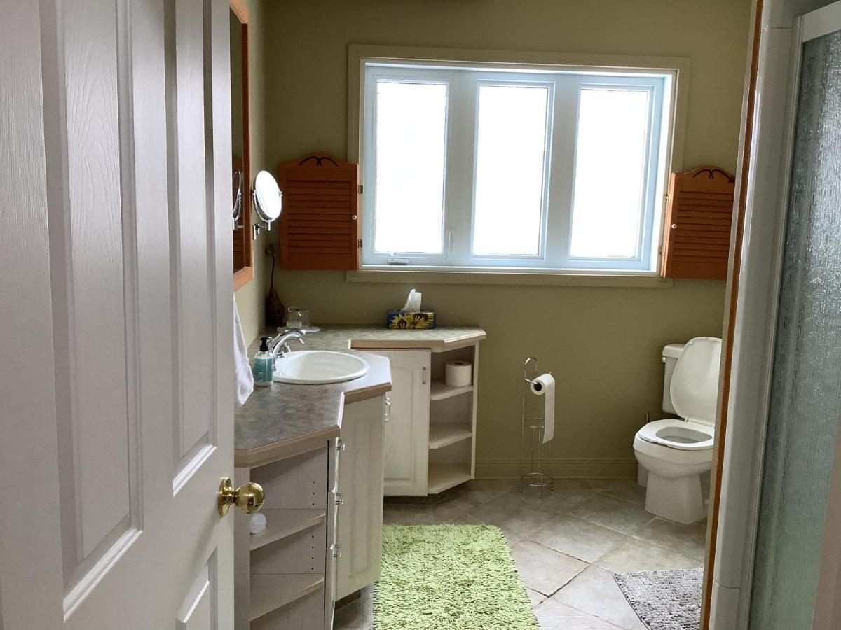 Les Saisons Du Fleuve Bed & Breakfast Lotbiniere Ngoại thất bức ảnh